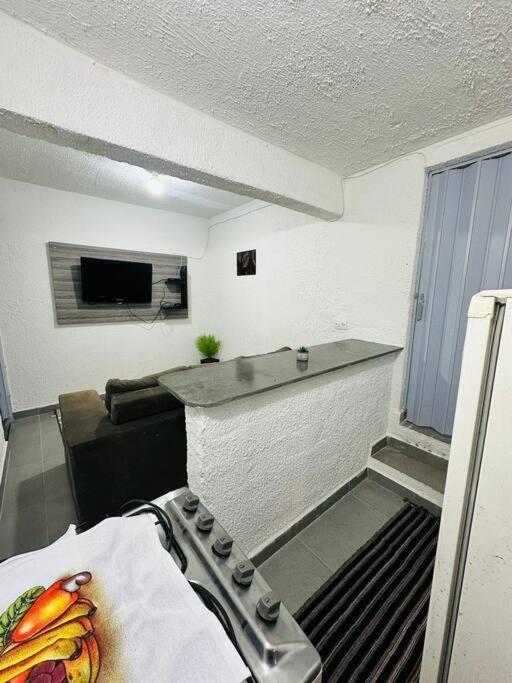 Aconchegante Mobiliado, Zn - Cod 02 * São Paulo